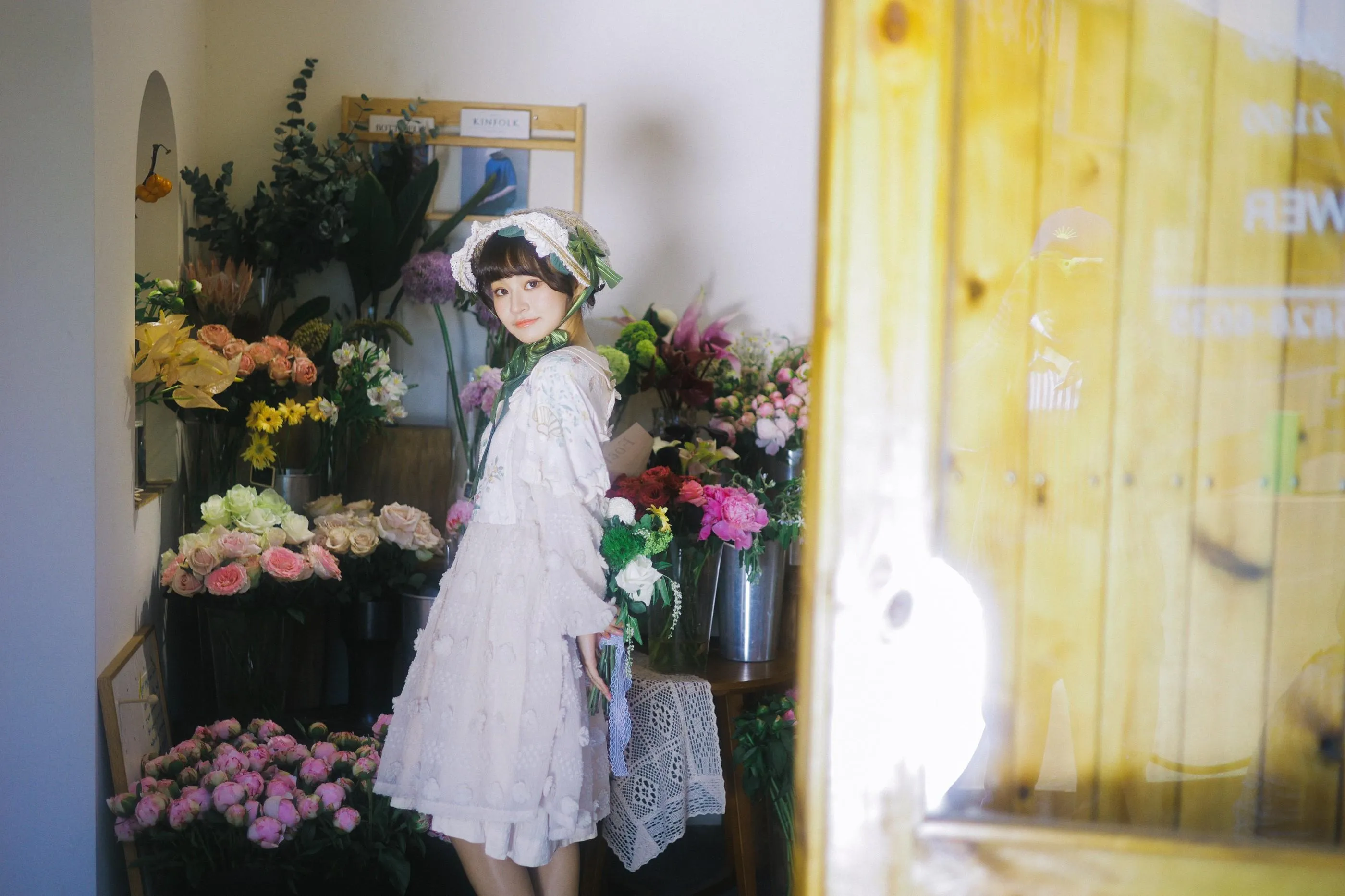 [YITUYU艺图语]2022.07.18 花房少女 双耳ZiCe [40P]插图2